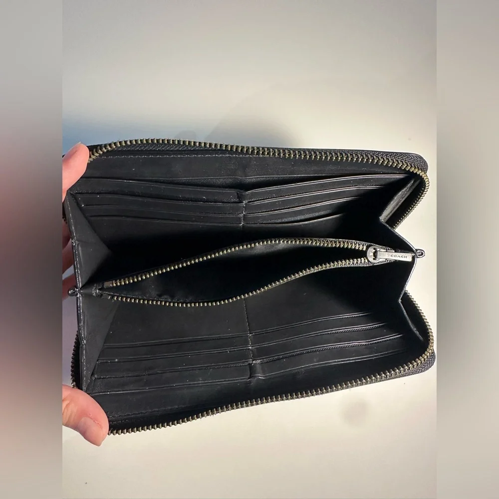 Coach elegant black